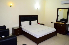 The Moonlight Guest House LHR
